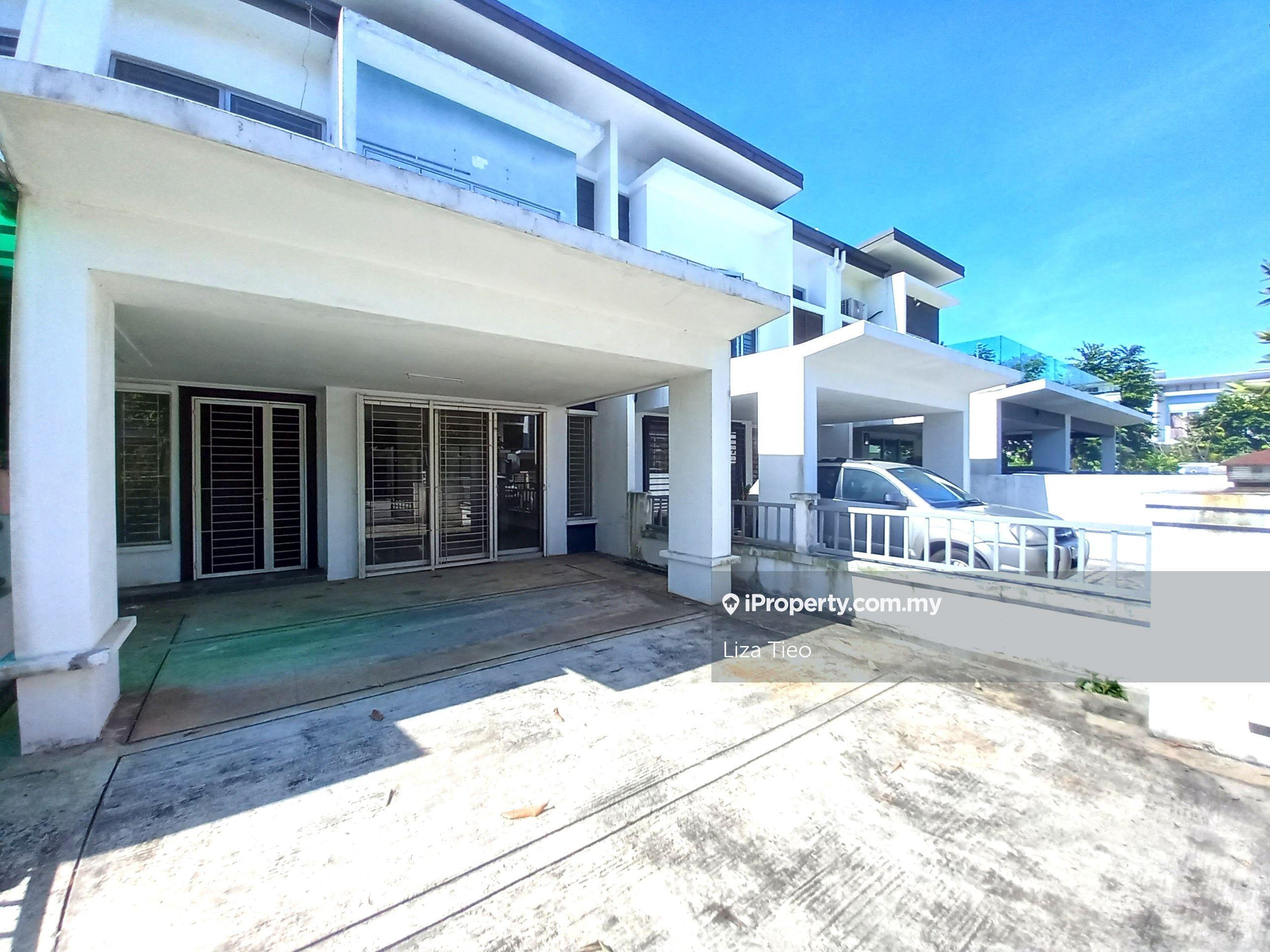 Viola @ Alam Impian - Excellent condition, gated & guarded, extra land