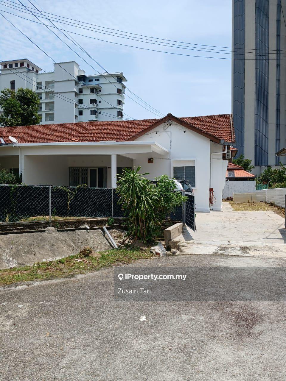 Single Storey Semi D Tanjung Bungah Newly Painted Partial Furnished