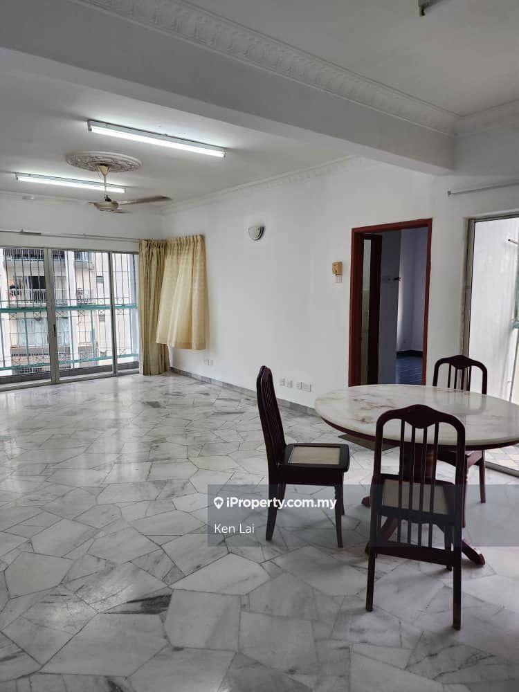 Condominium unit for Sale