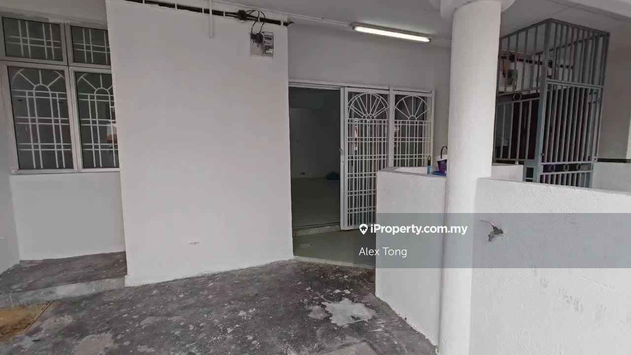Taman Lagenda Mas townhouse