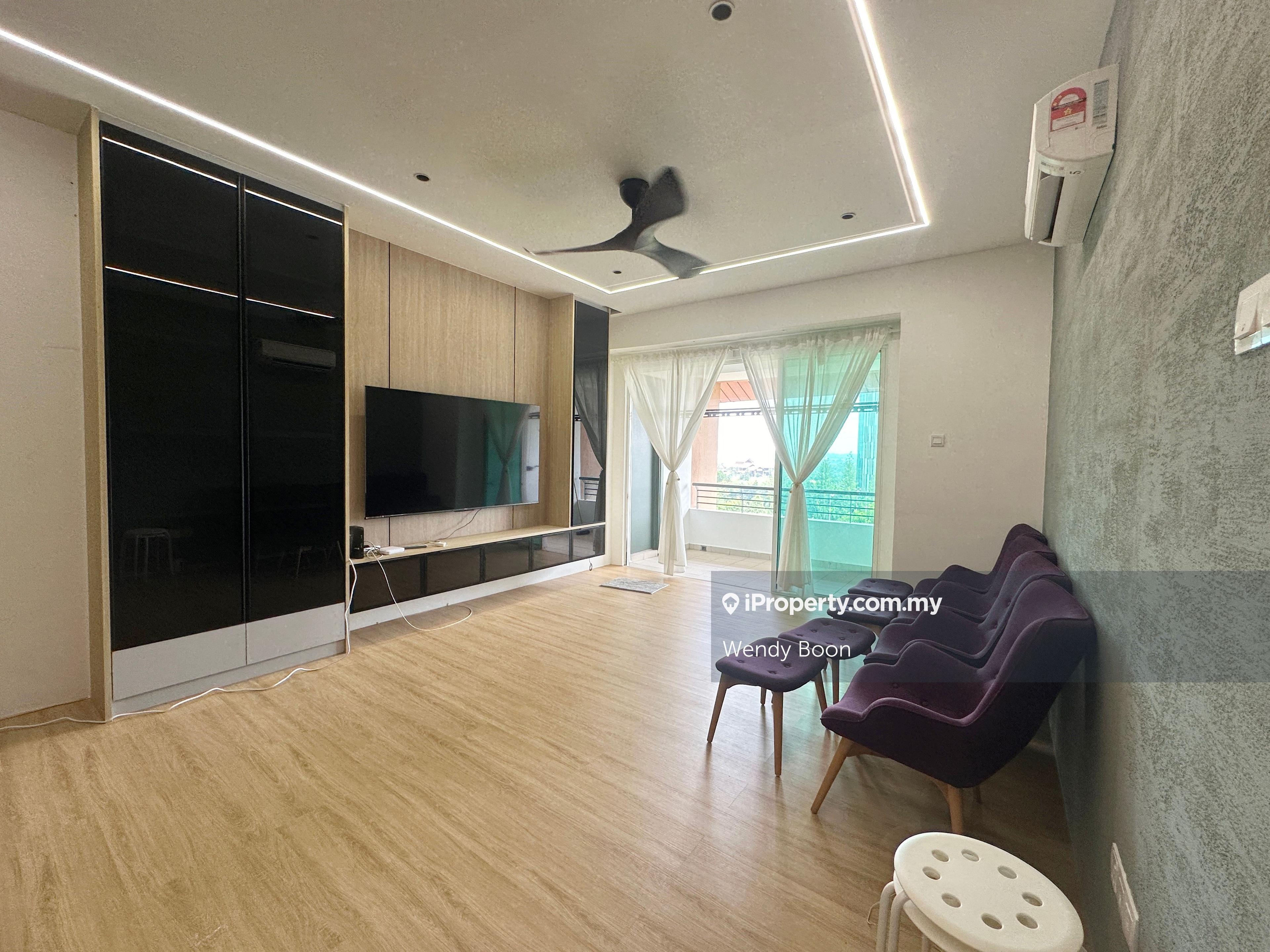 Newly Renovated, Modern and Tastefully Design, Golf course view