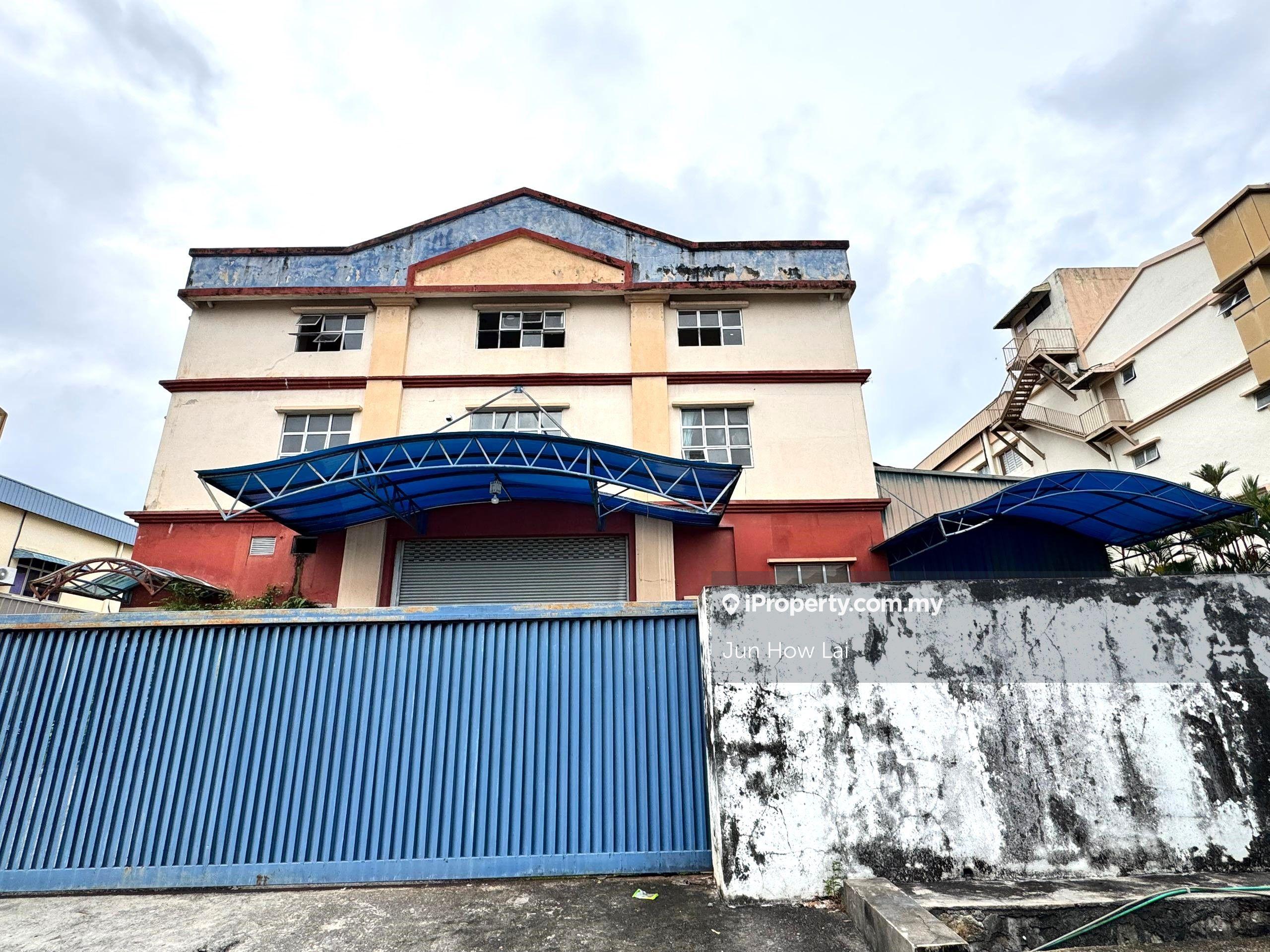 Kepong Kip Tago 3 Storey Bungalow Factory for Rent