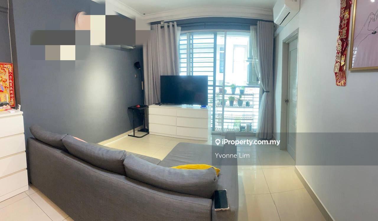 Suria Mas, Larkin, 3 bedrooms, partial furnished, gng