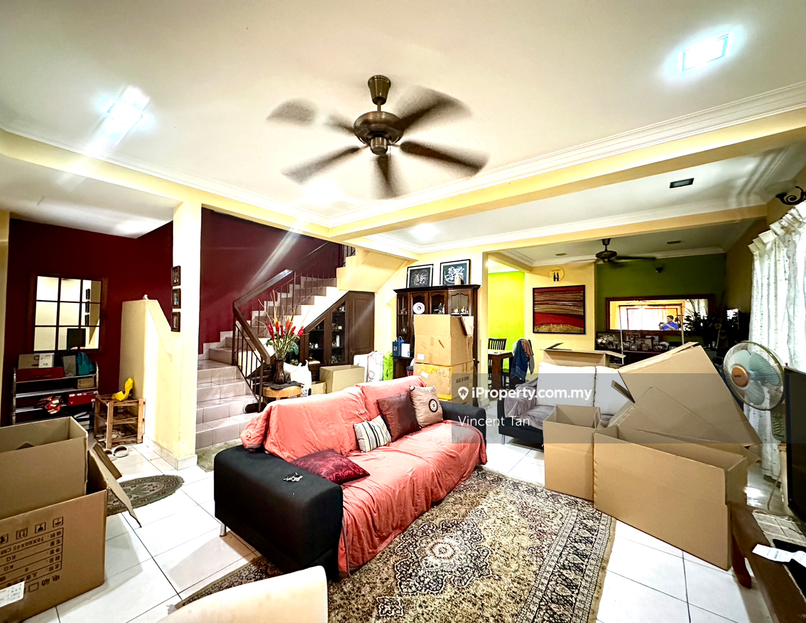 2 Storey Endlot Terrace House @ Bandar Sri Damansara