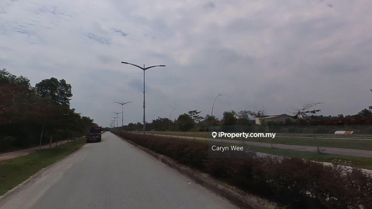 Freehold industrial land for sale at Elmina East