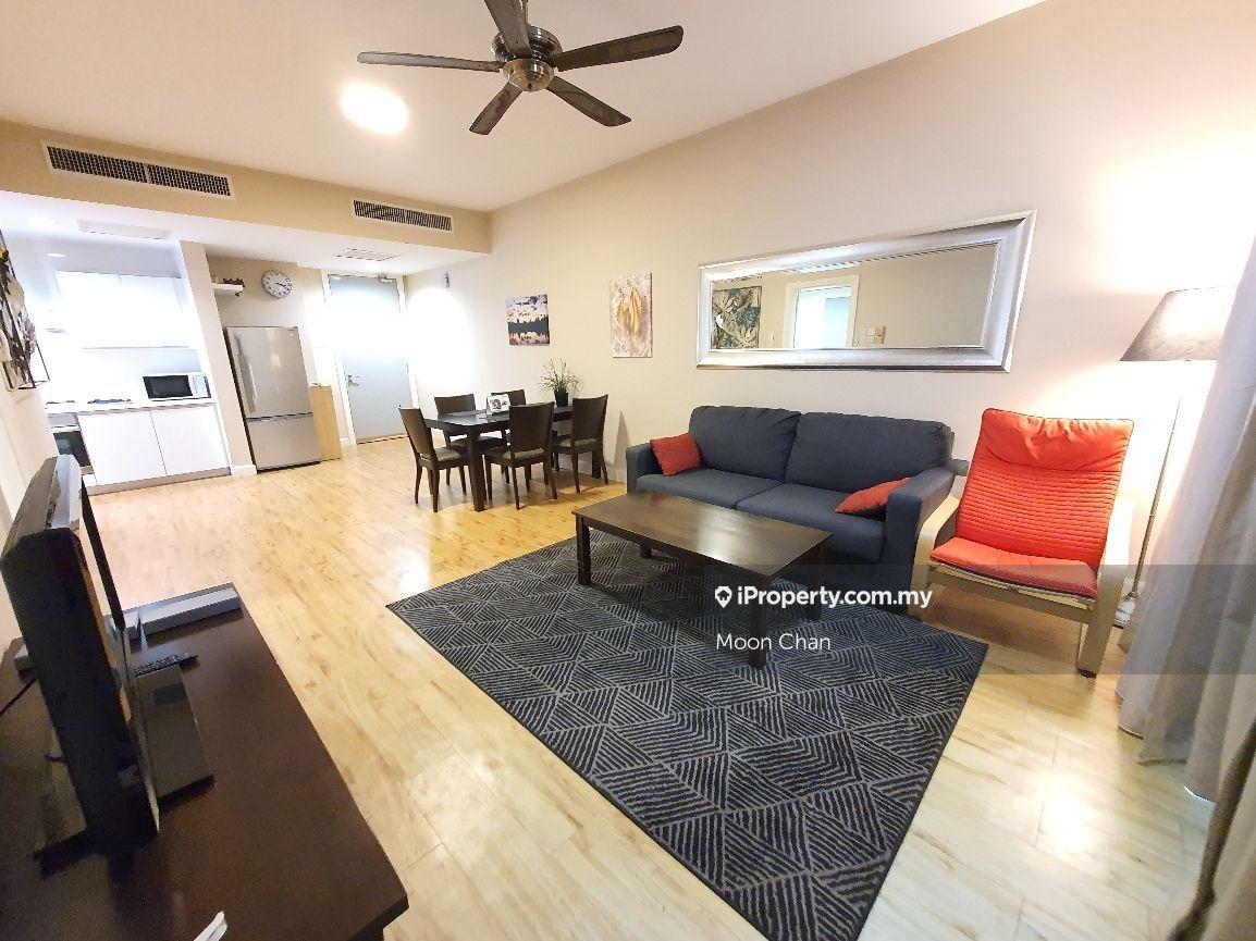 3 Car Parks! Dual Key, 748sf One Bedroom and 400sf Studio, Convenient
