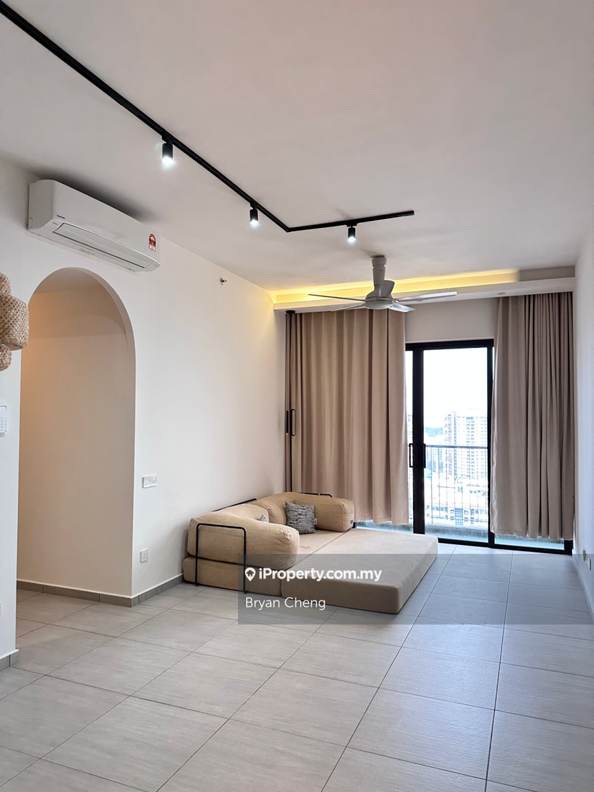 Fully furnished brand new 3 room condo