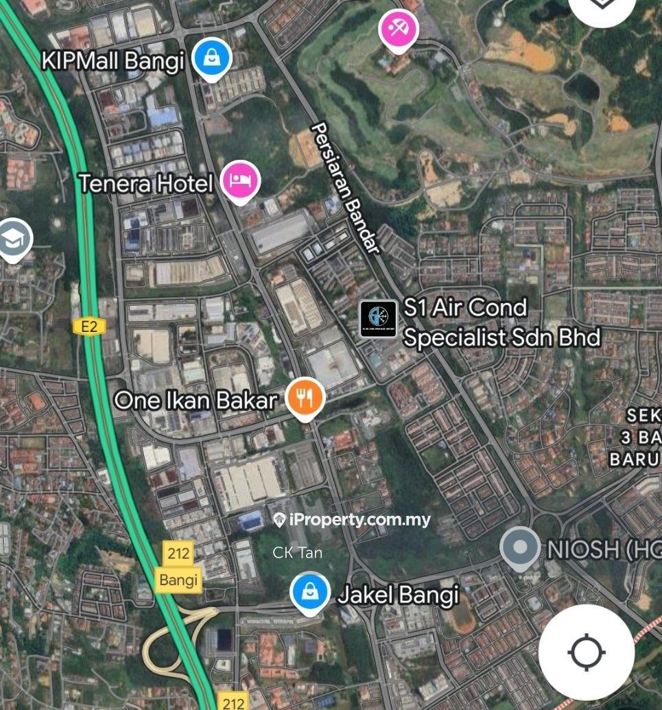 Detached factory warehouse for sell