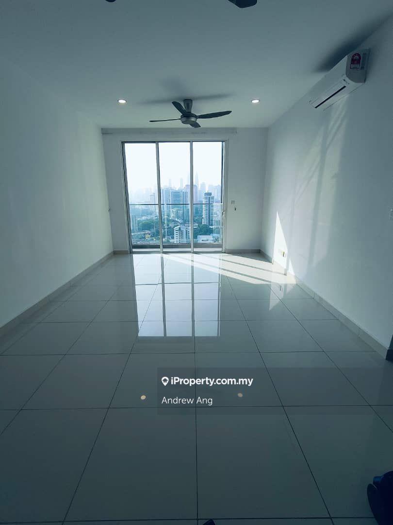 2 Bedroom Partly Furnished to Let in Prime Area