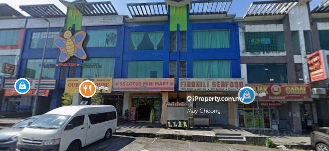 3 storey shop at Mahkota Cheras facing main road 