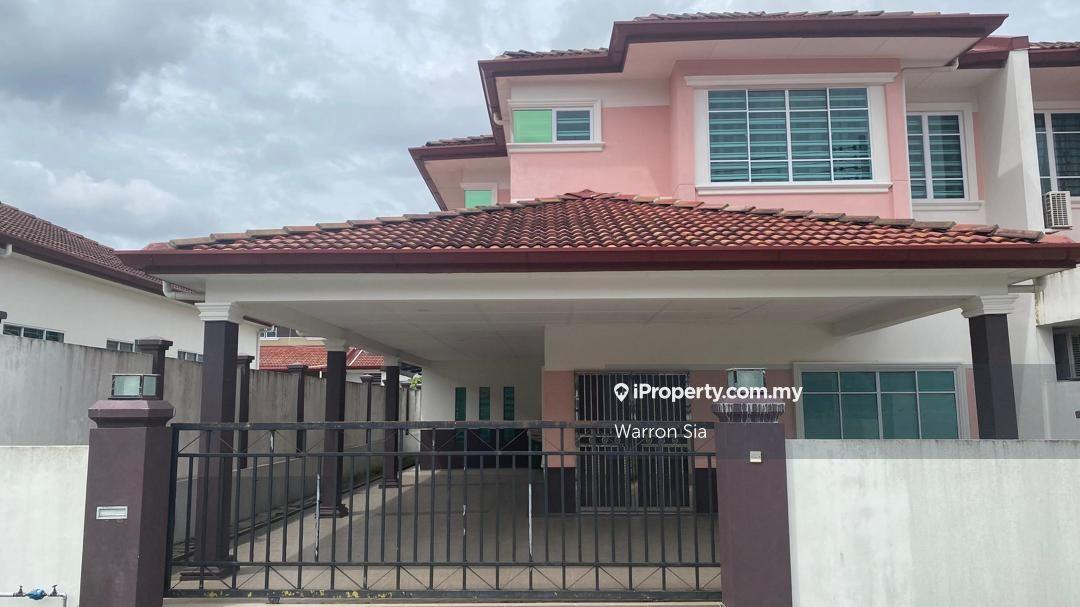 Merdang Gayam, Uni Garden Double Storey Corner Terrace House