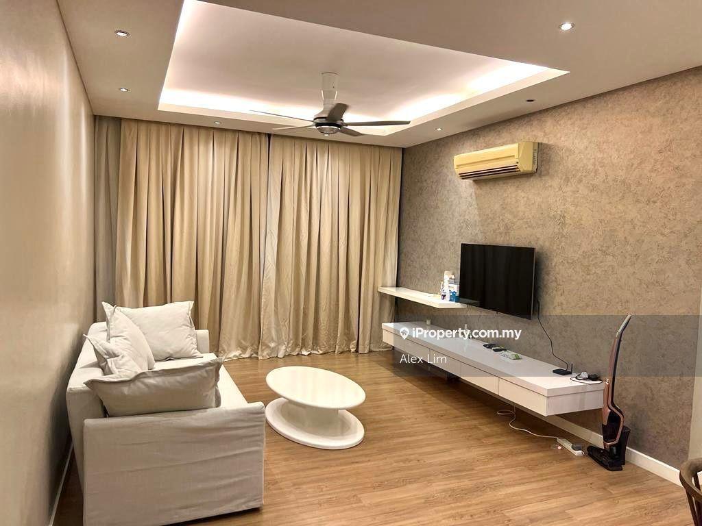 Bayswater Condominium For Rent !!
