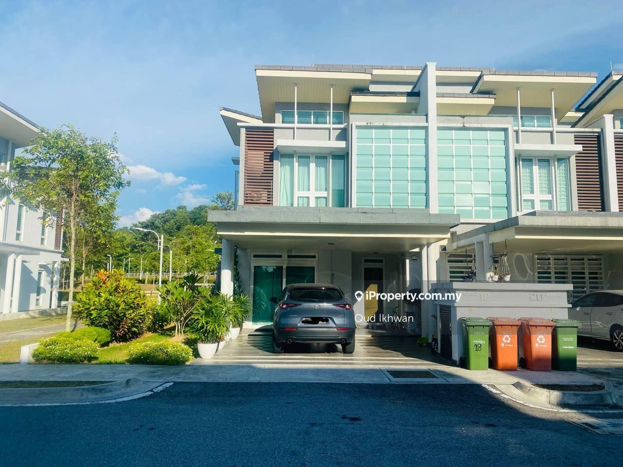 Want To Sale Double Storey End Lot , Murraya, Presint 12