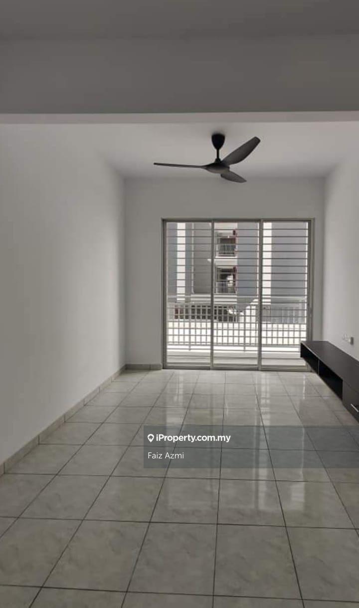 Furnished l aircond l 2 park. Idaman abadi condominium kajang