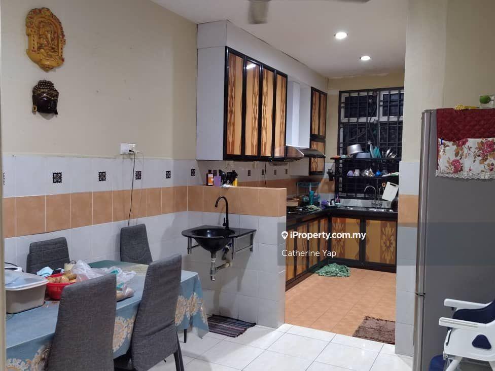 Taman Bestari Indah, Ulu Tiram Johor, Double Storey Terrace House