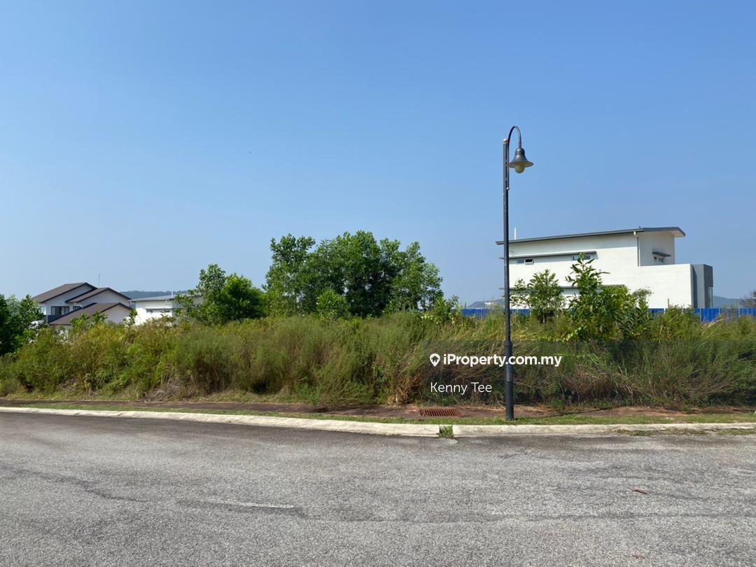 Hilltop bungalow land for sale
