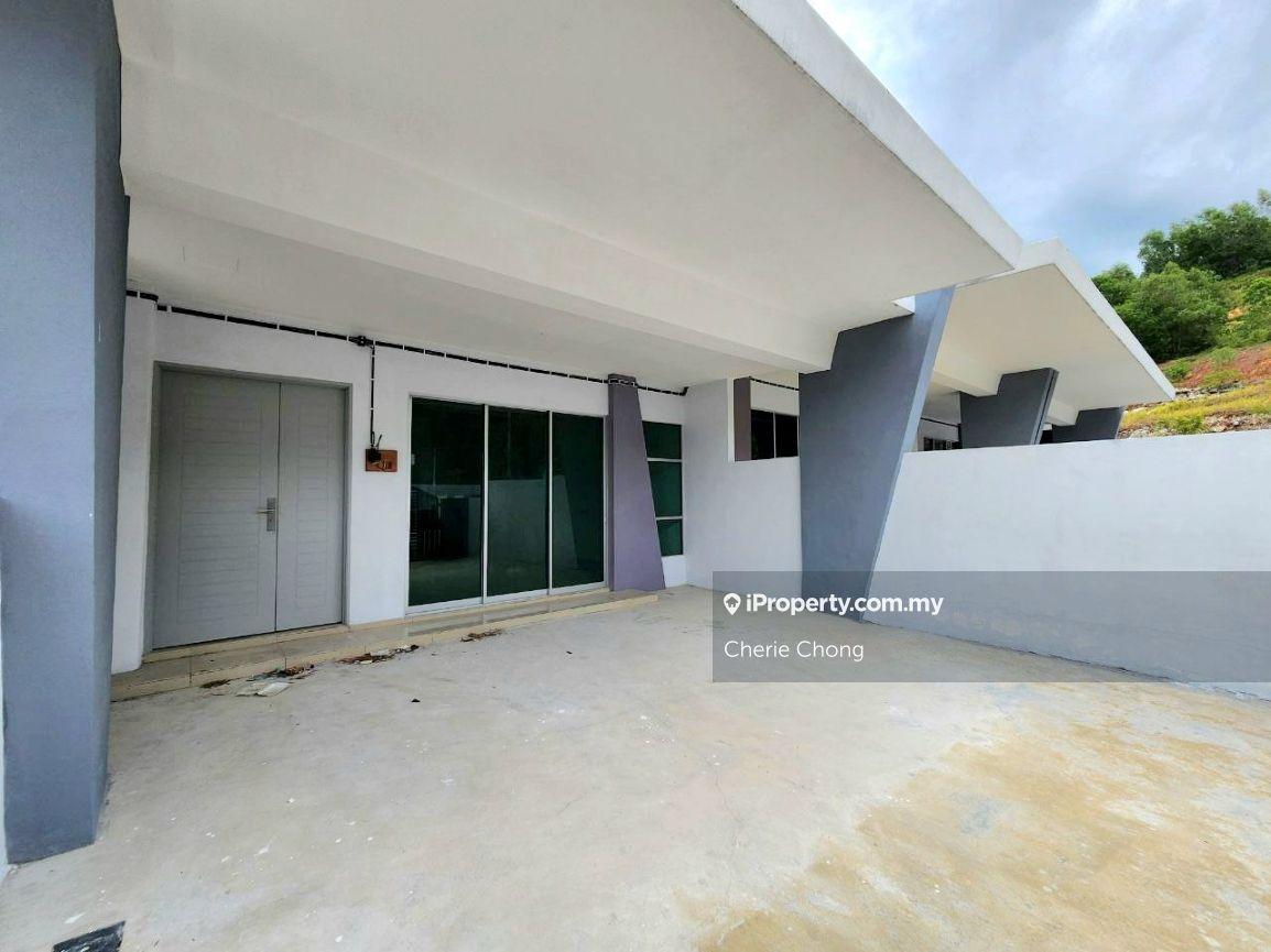 Lahat Sentosa Mosey Hill Brand New 2 Storey Terrace House 