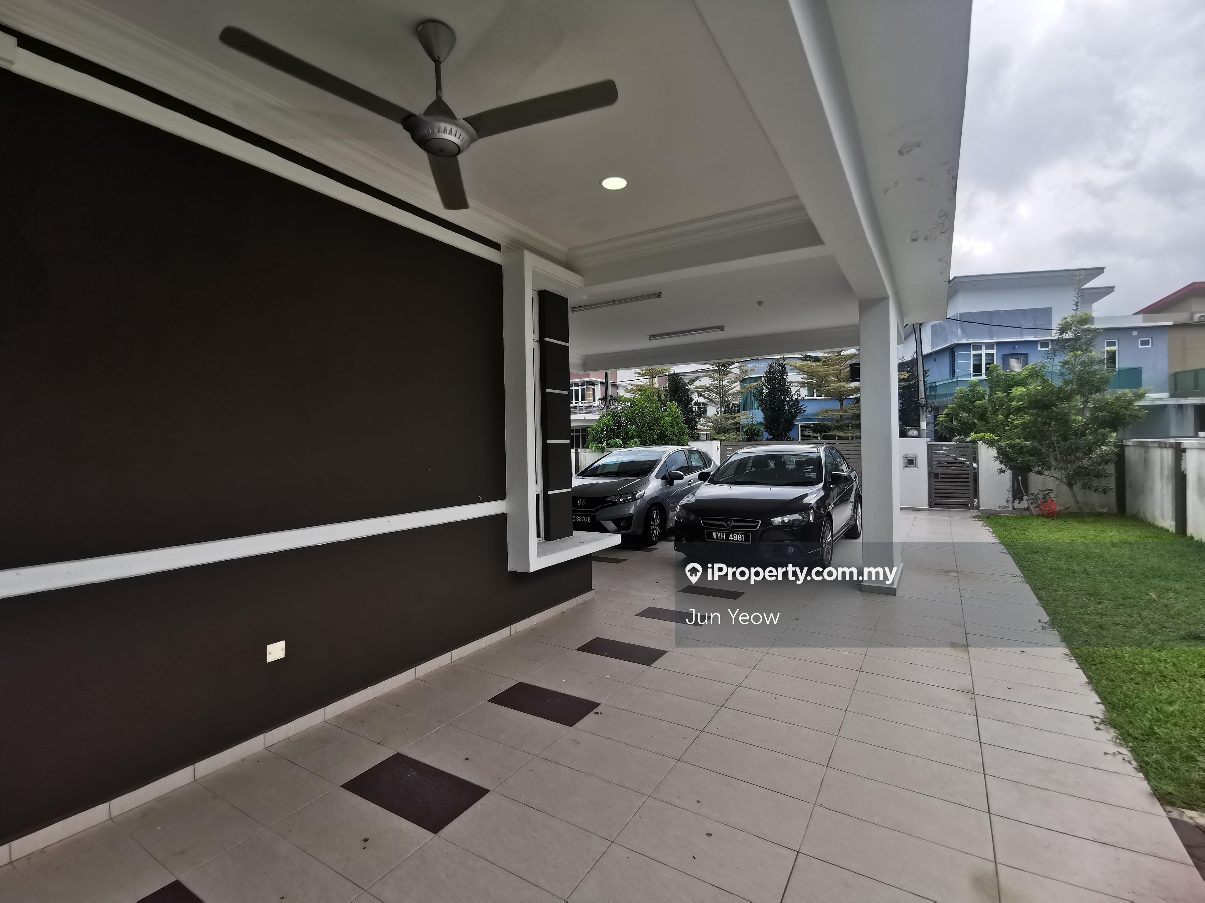 Semi-D house for Rent