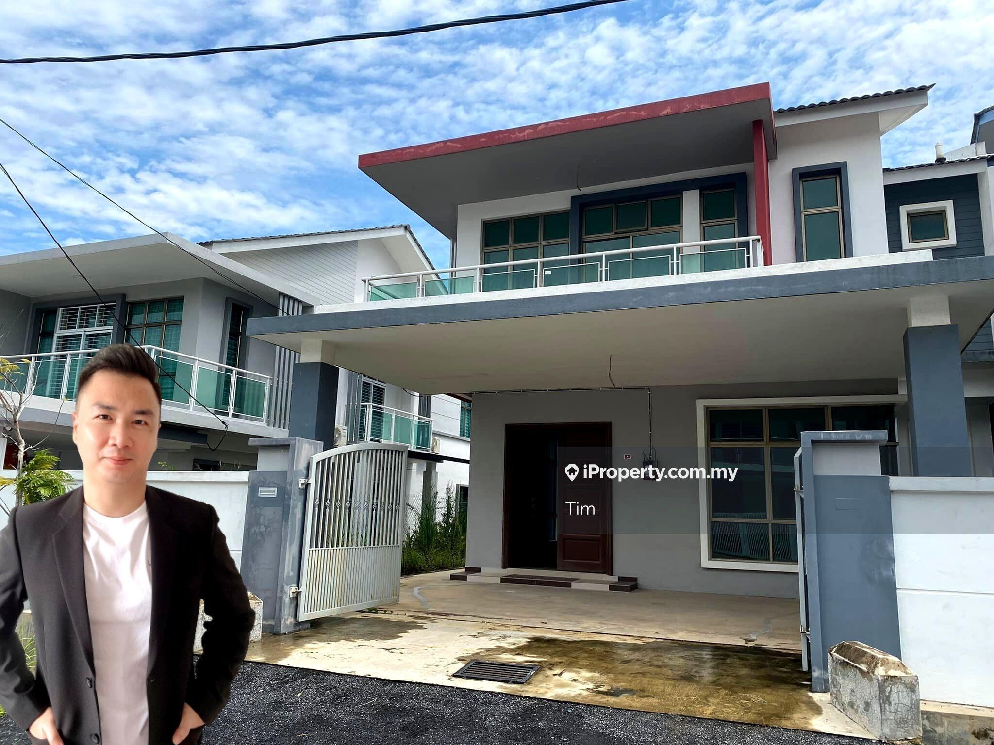 Semi-D house for Sale