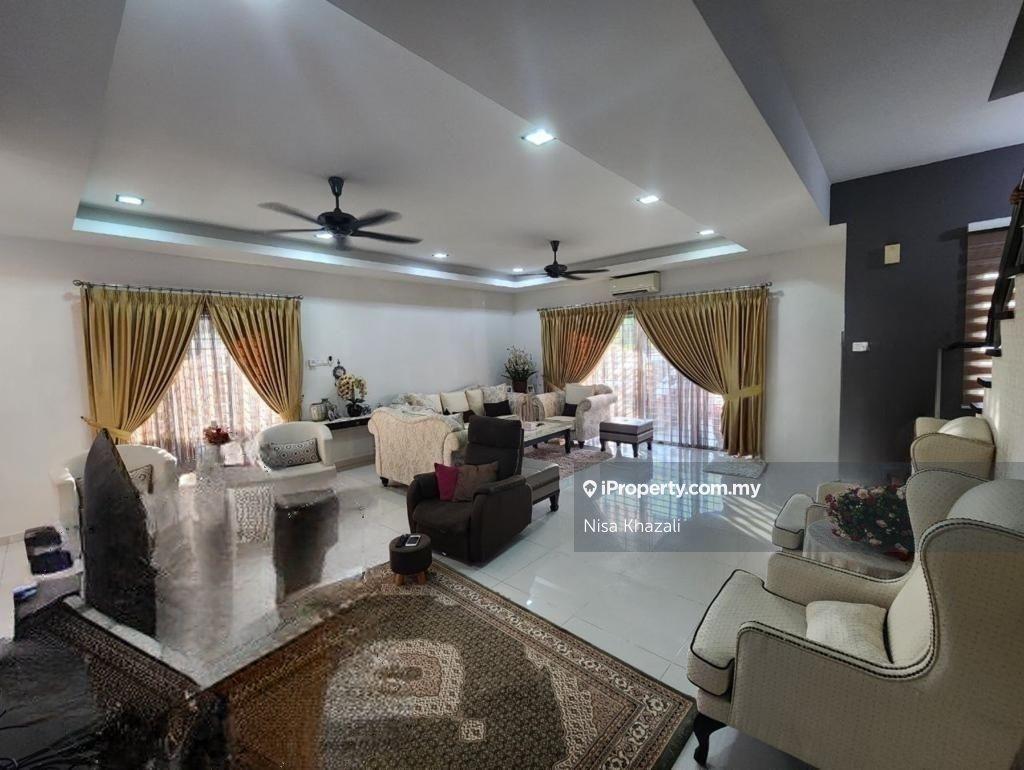 Freehold Renovated Semi-D Taman Saujana Emas Kajang