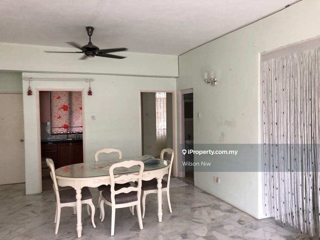 Hot Area, Puteri Court @ Ampang For Sale , Must View