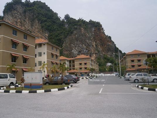 First Floor Unit, Fully Furnished, Fully Renovated