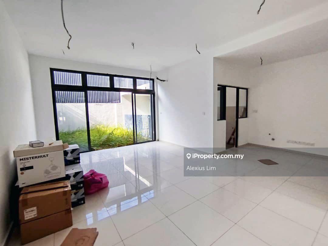 For Sale Emerald Residences Double Storey Link Cluster @ Sunway Medini