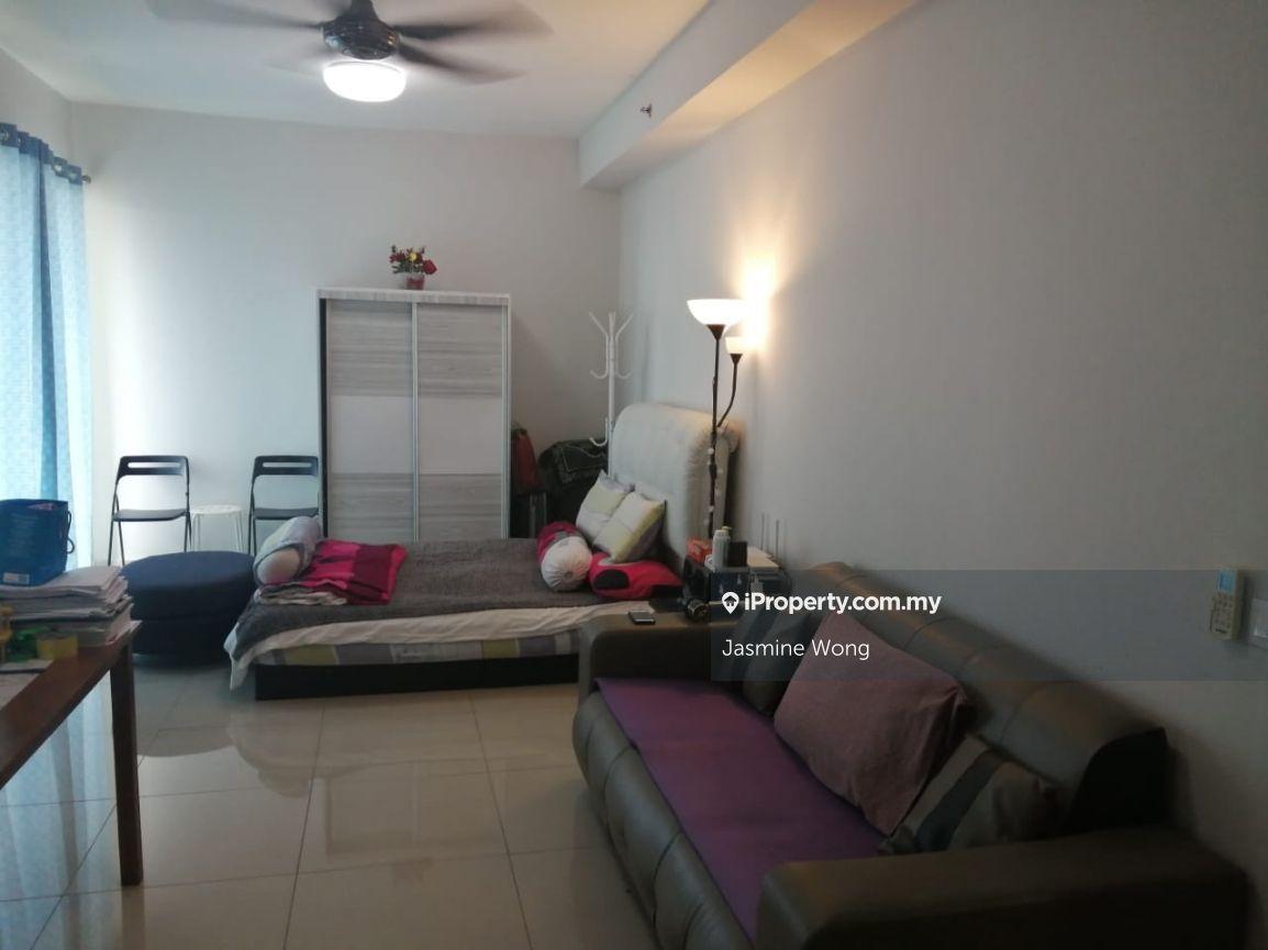 Serviced residence for Sale nearby upm college MRT station