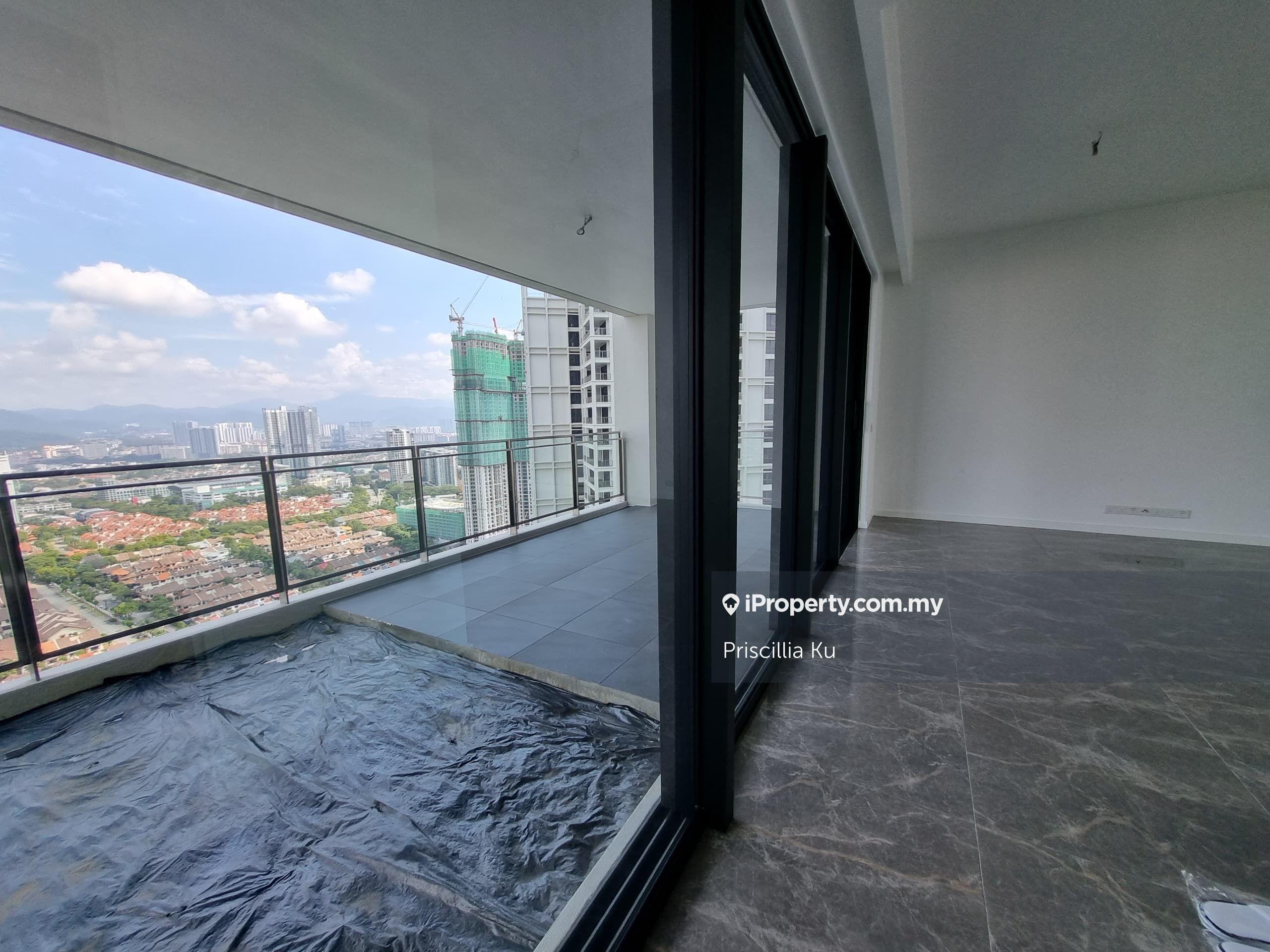 Luxury condo with stunning view