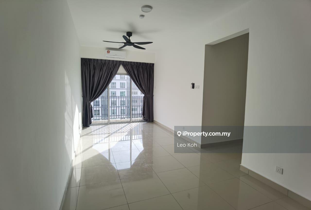 2 Car Park, Build In Kitchen Cabinet, Unit with Balcony