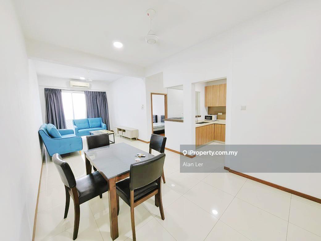 D Carlton Seaview Residence Fully Furnished 3-Bedrooms Unit For Sale
