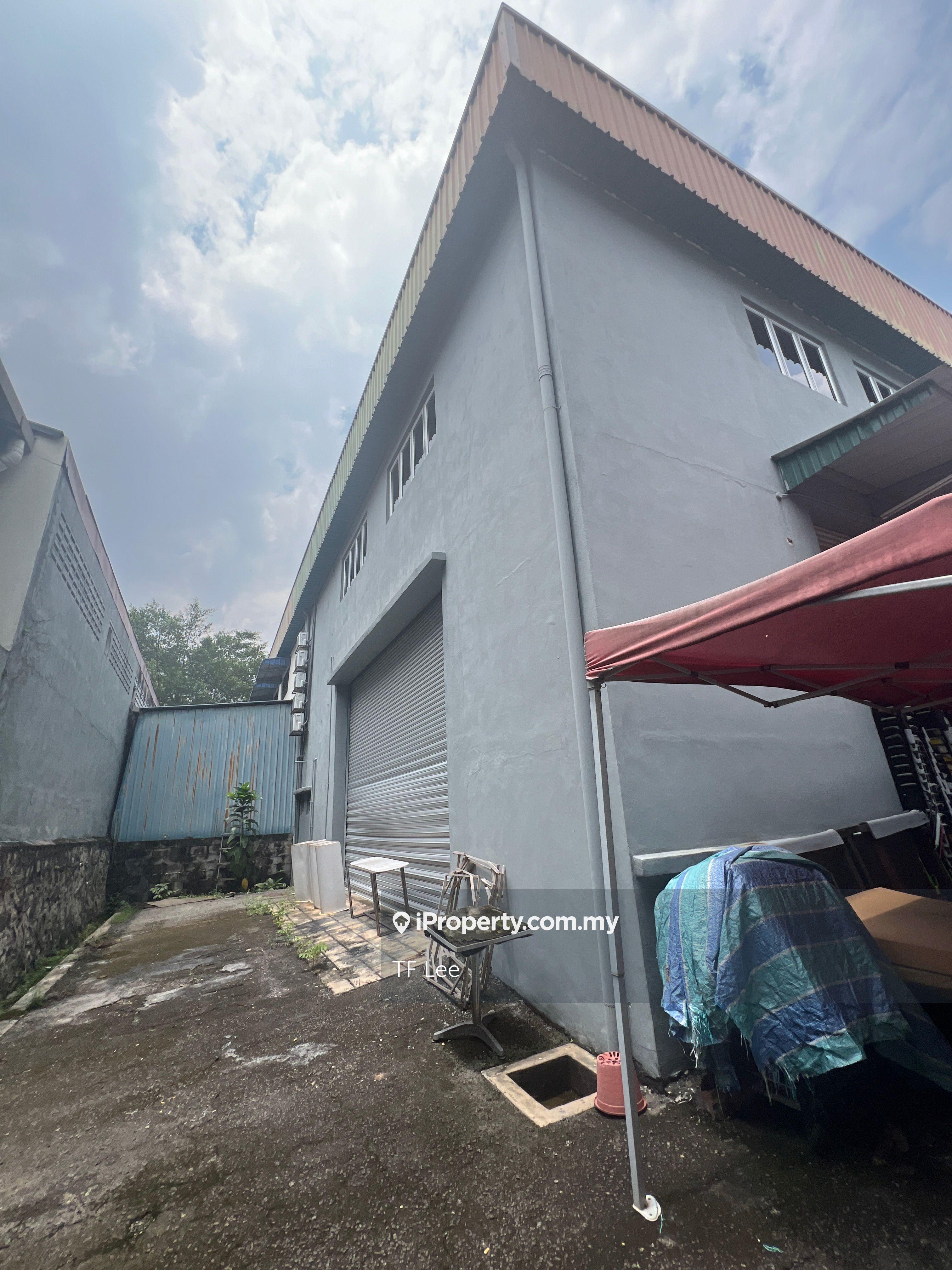 1.5 storey Semi D