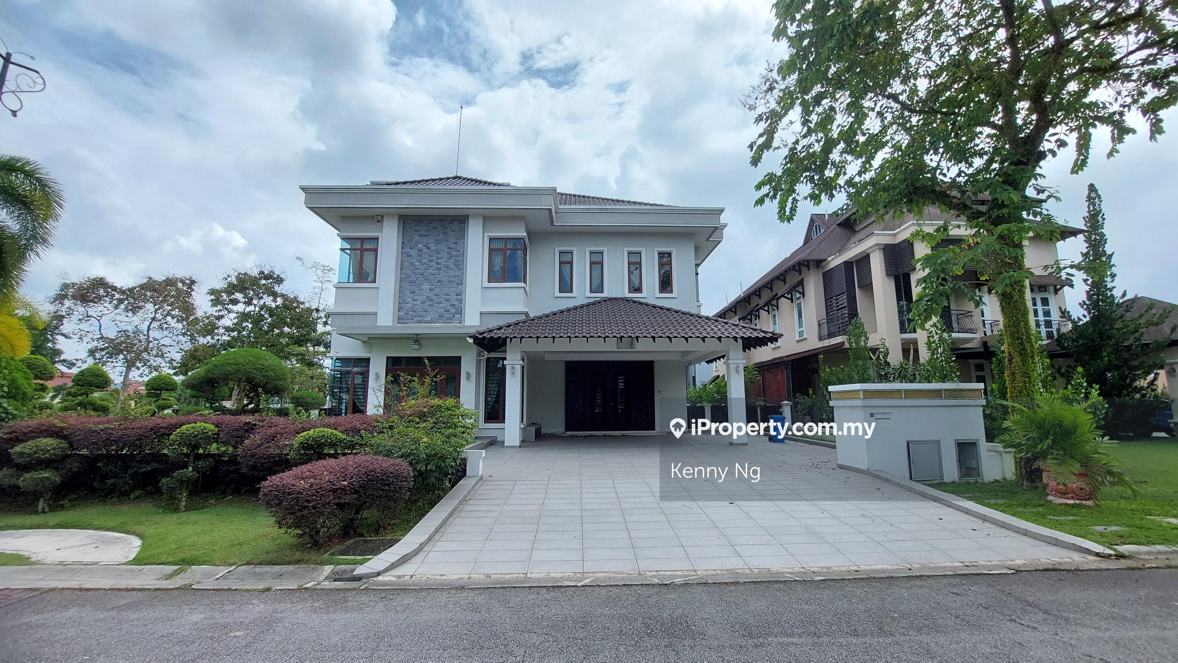 2 Storey Custon Built Corner Bungalow For Sale