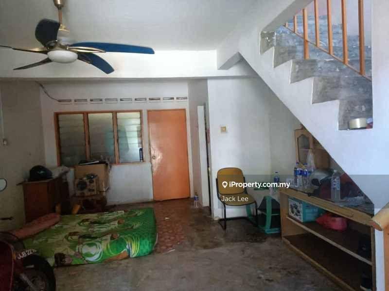 Jalan Tembika @ Taman Kota Masai Double Storey Medium Cost For Sale