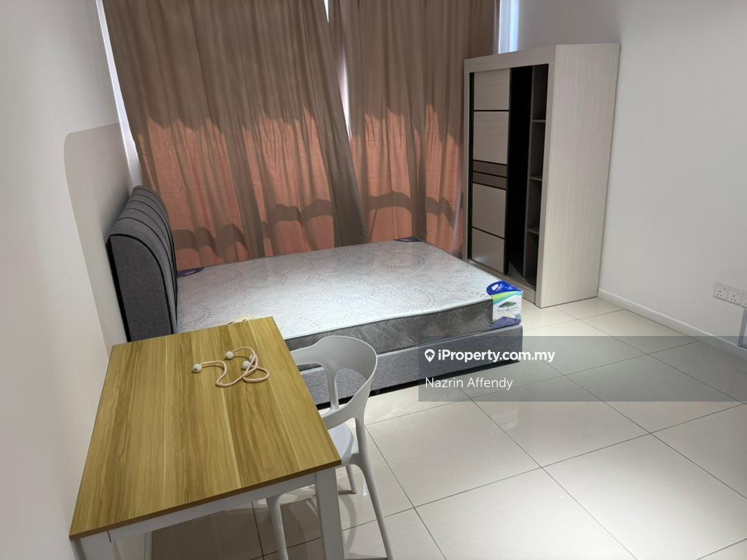 New room available and clean for rent