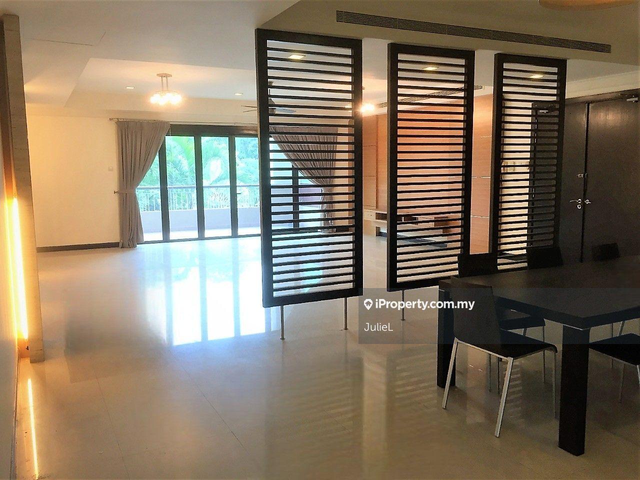 Well Renovated large unit with two Balconies. Brand Finish. Must See!!