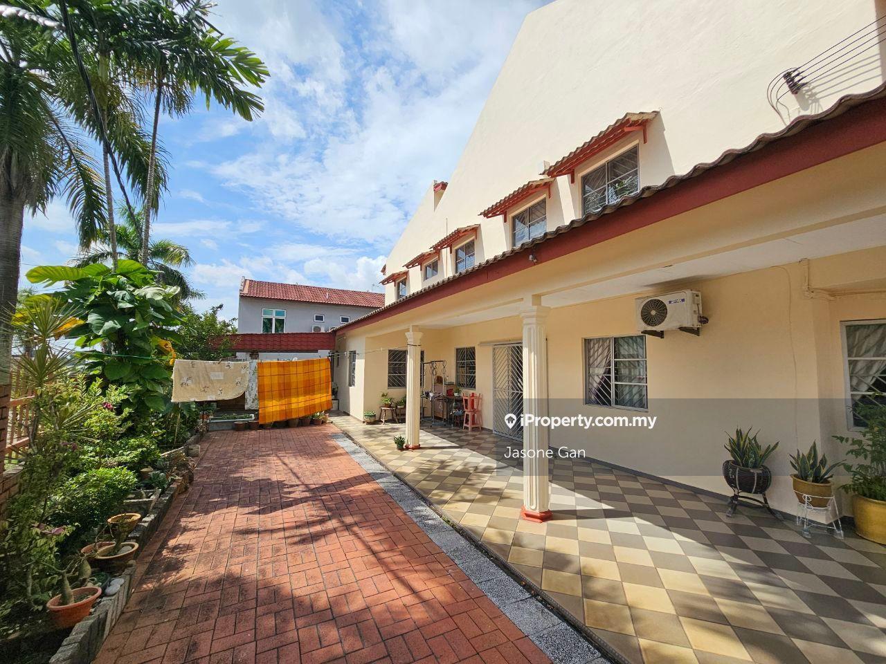 Full Extend 2 Storey Terrace Corner Freehold Taman Bukit Cheng Melaka