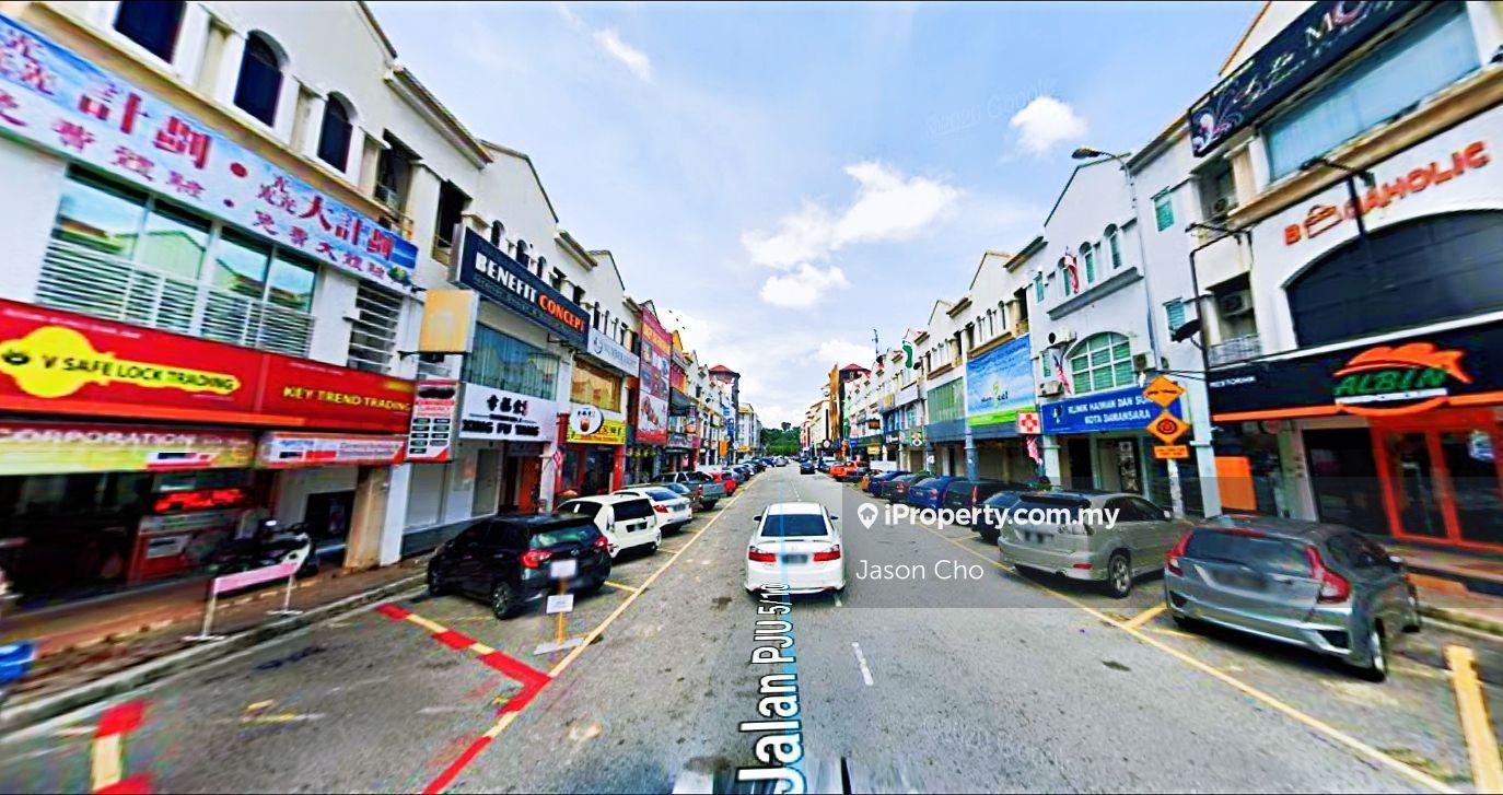 Exclusive 3 Storey Intermediate Shop for Sale