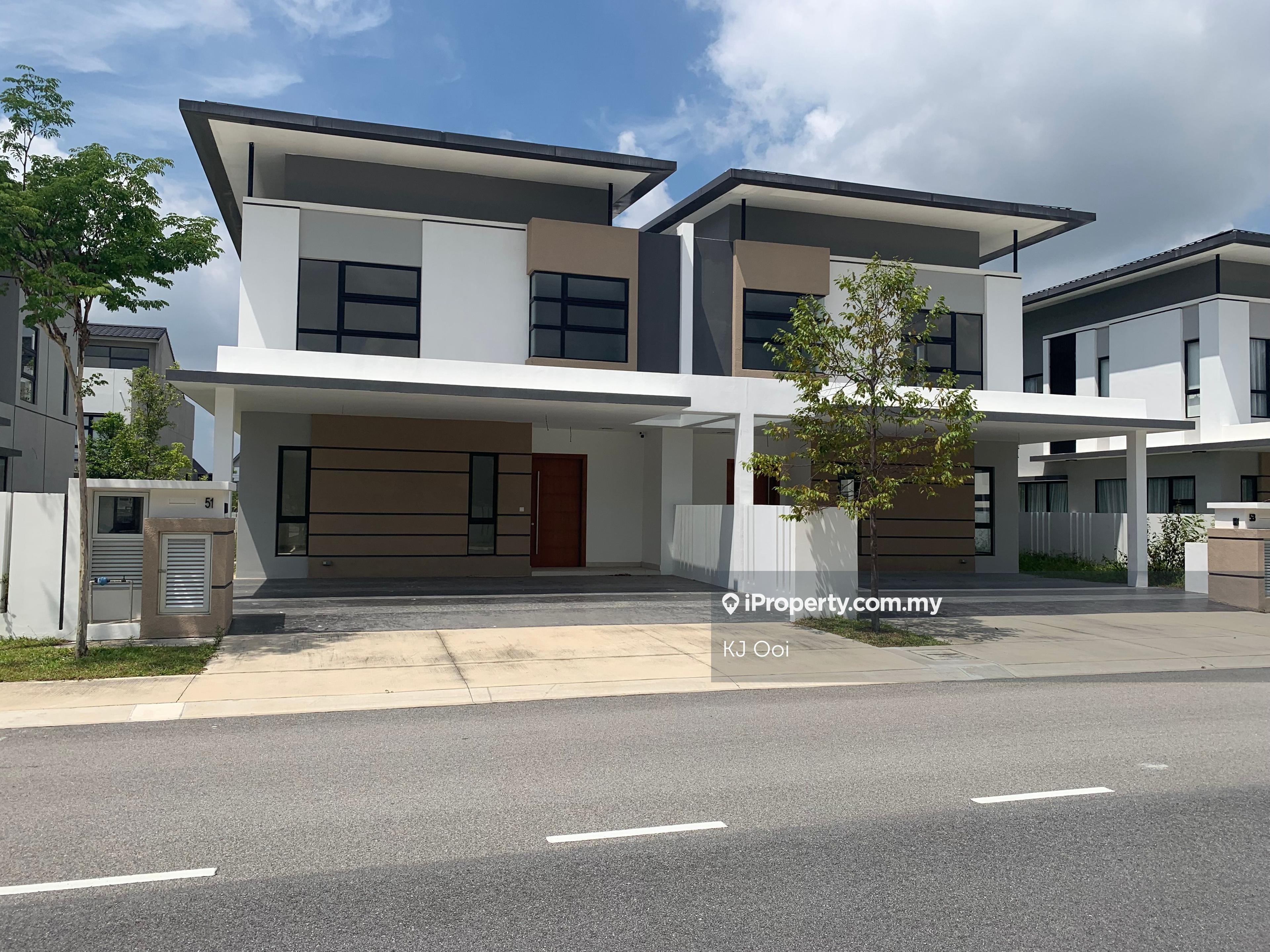 Spacious Cheria Residence Semi D For Sale @ Tropicana Aman