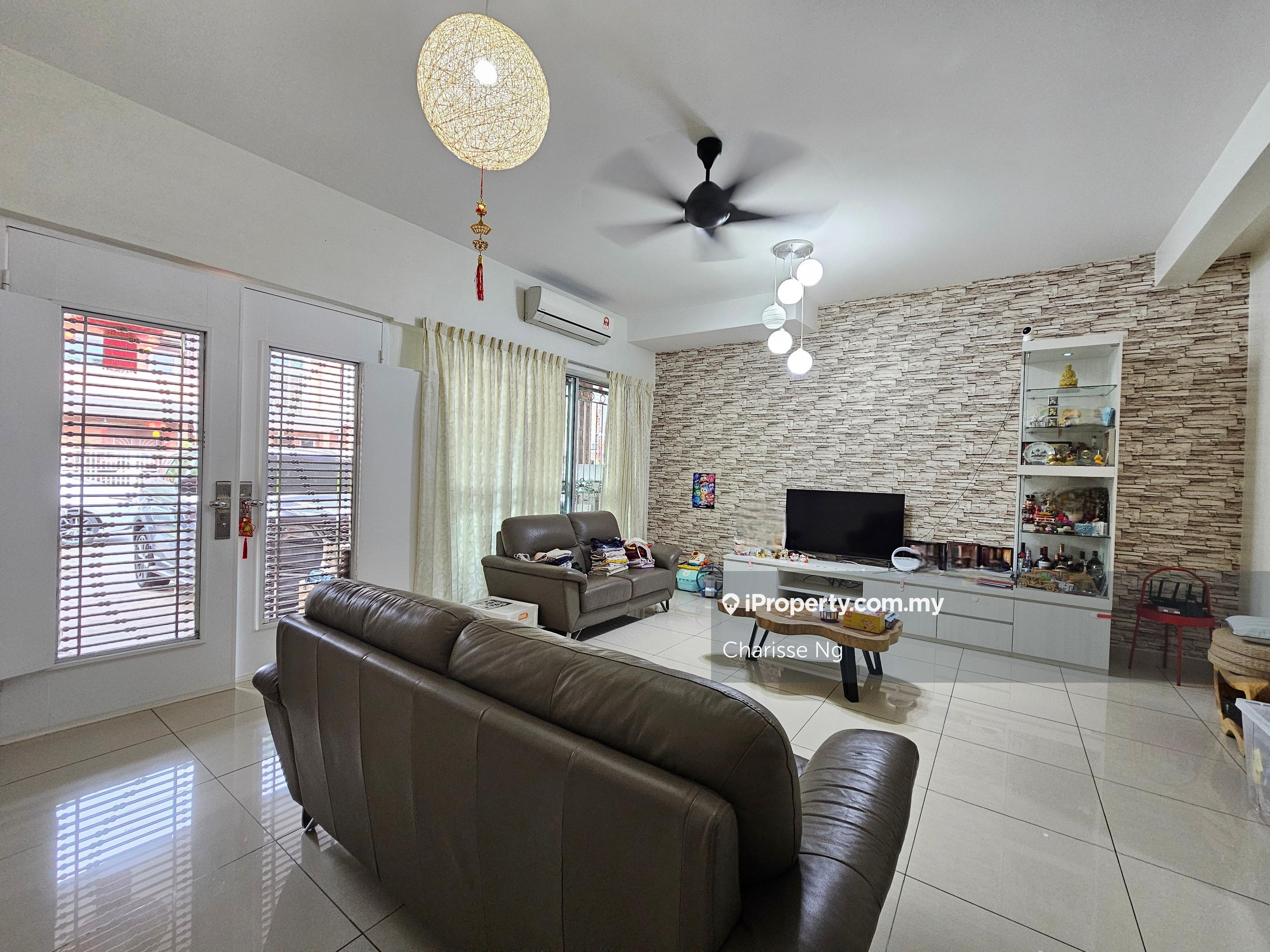 Fully Renovated & Extended Move In Condition Well Kept Condition House