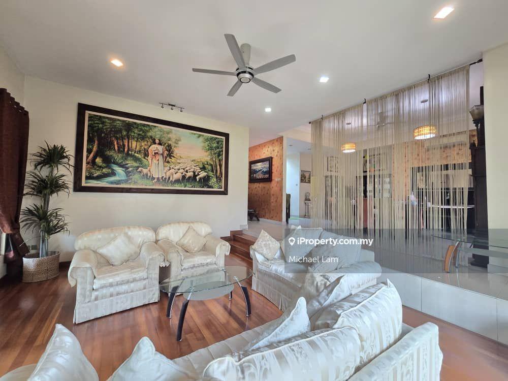 Bungalow house for Sale.