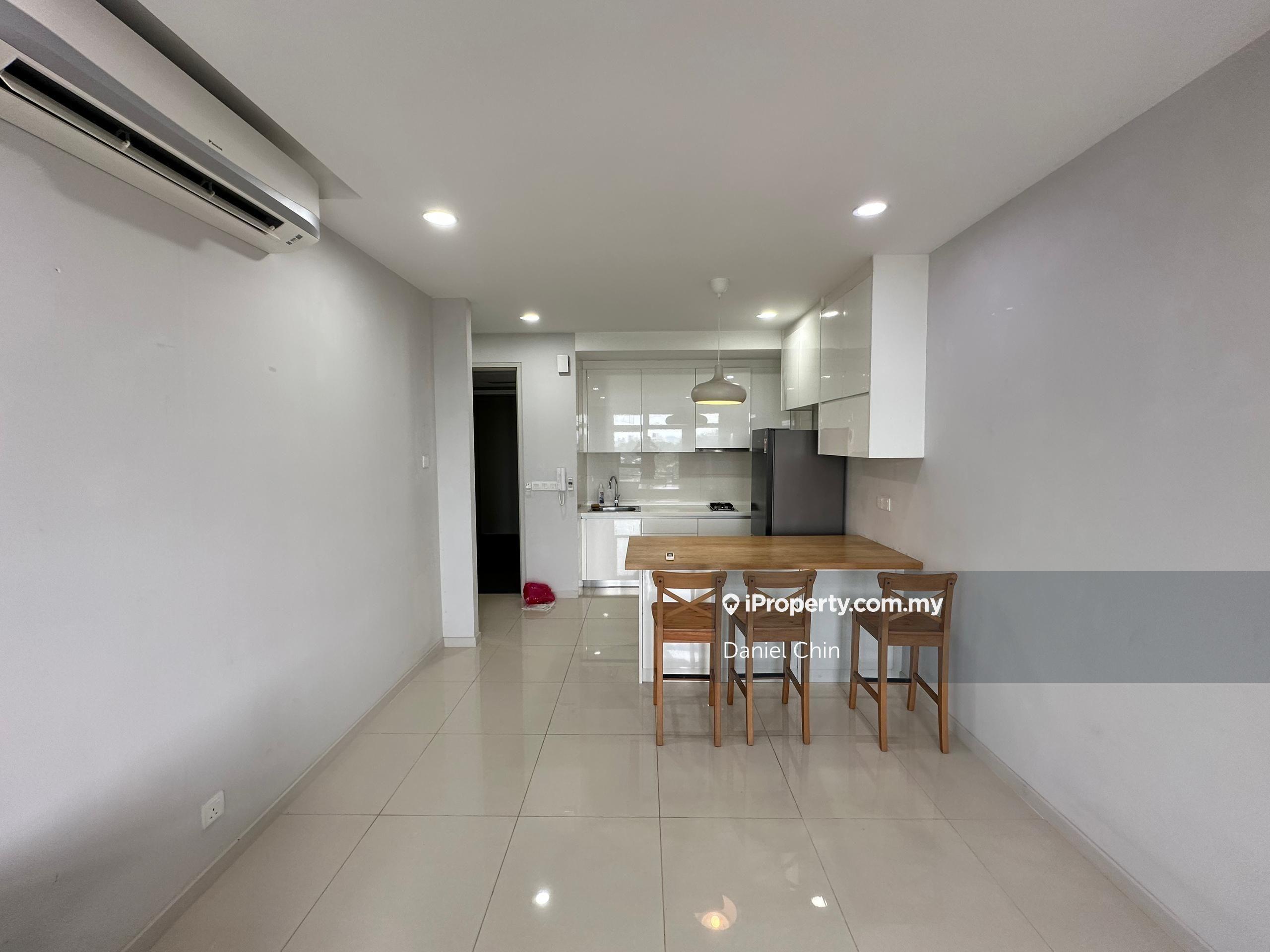 Partly furnished / Renovated / Ready now