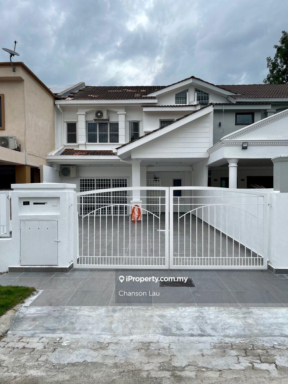 Bukit rimau terrace house for rent