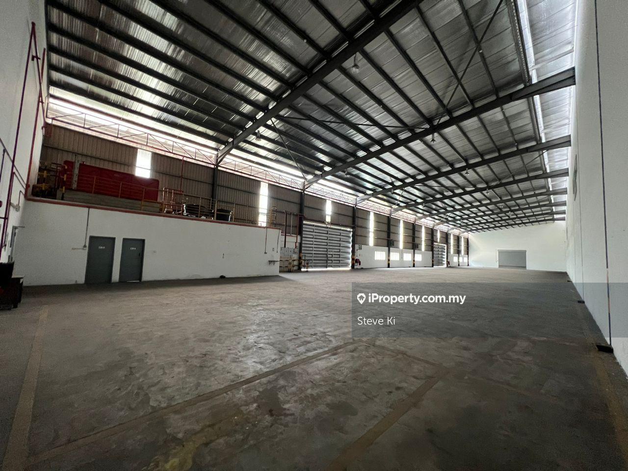 Telok Panglima Garang Jalan Waja Semi-D Factory