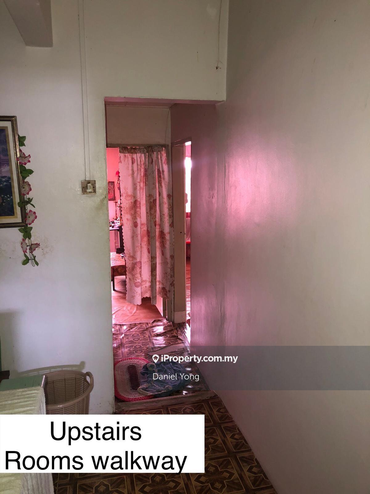 Kluang Taman Kluang Barat double storey terrace