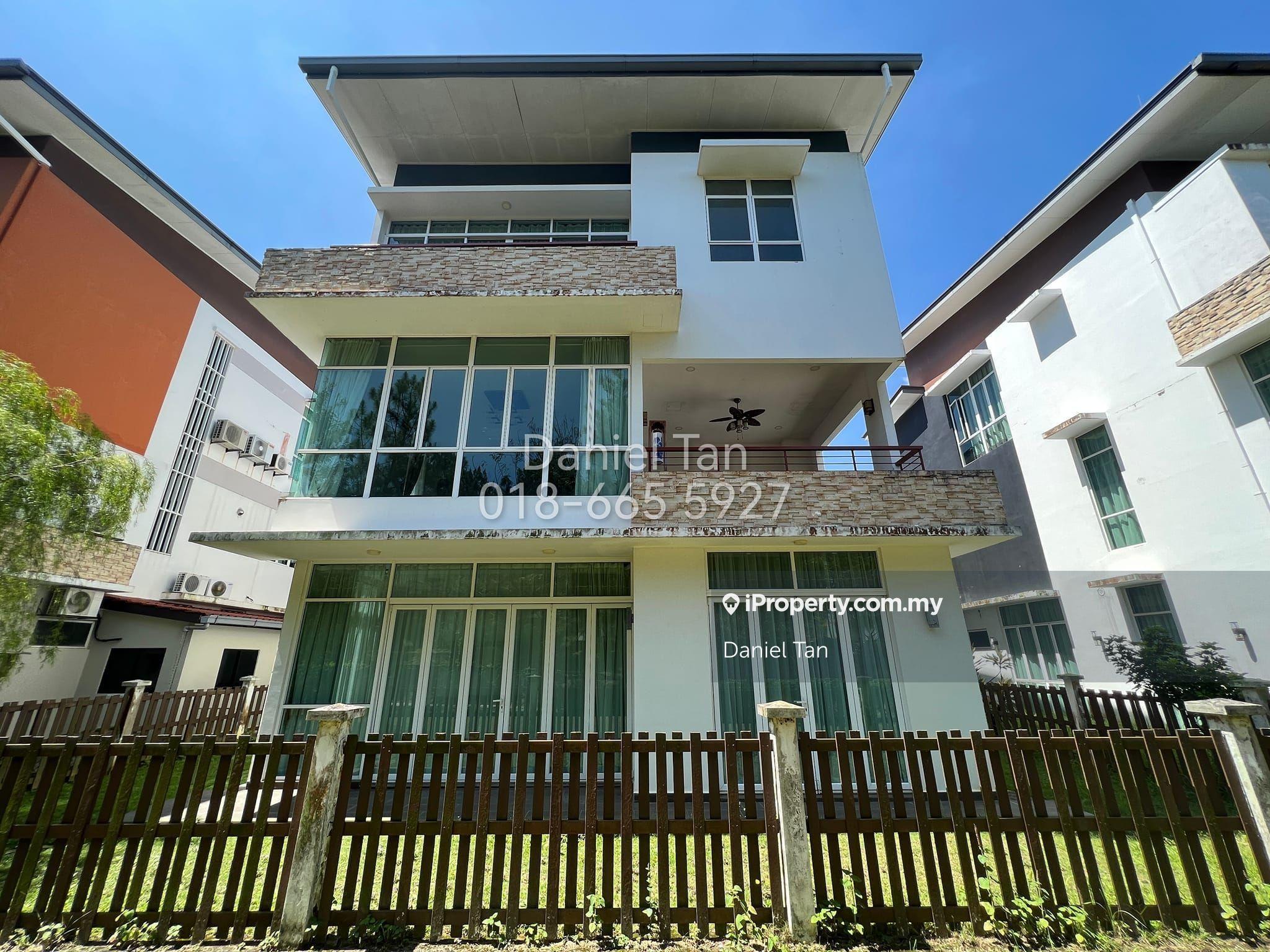 2.5 Sty Bungalow With Furnish & Lift