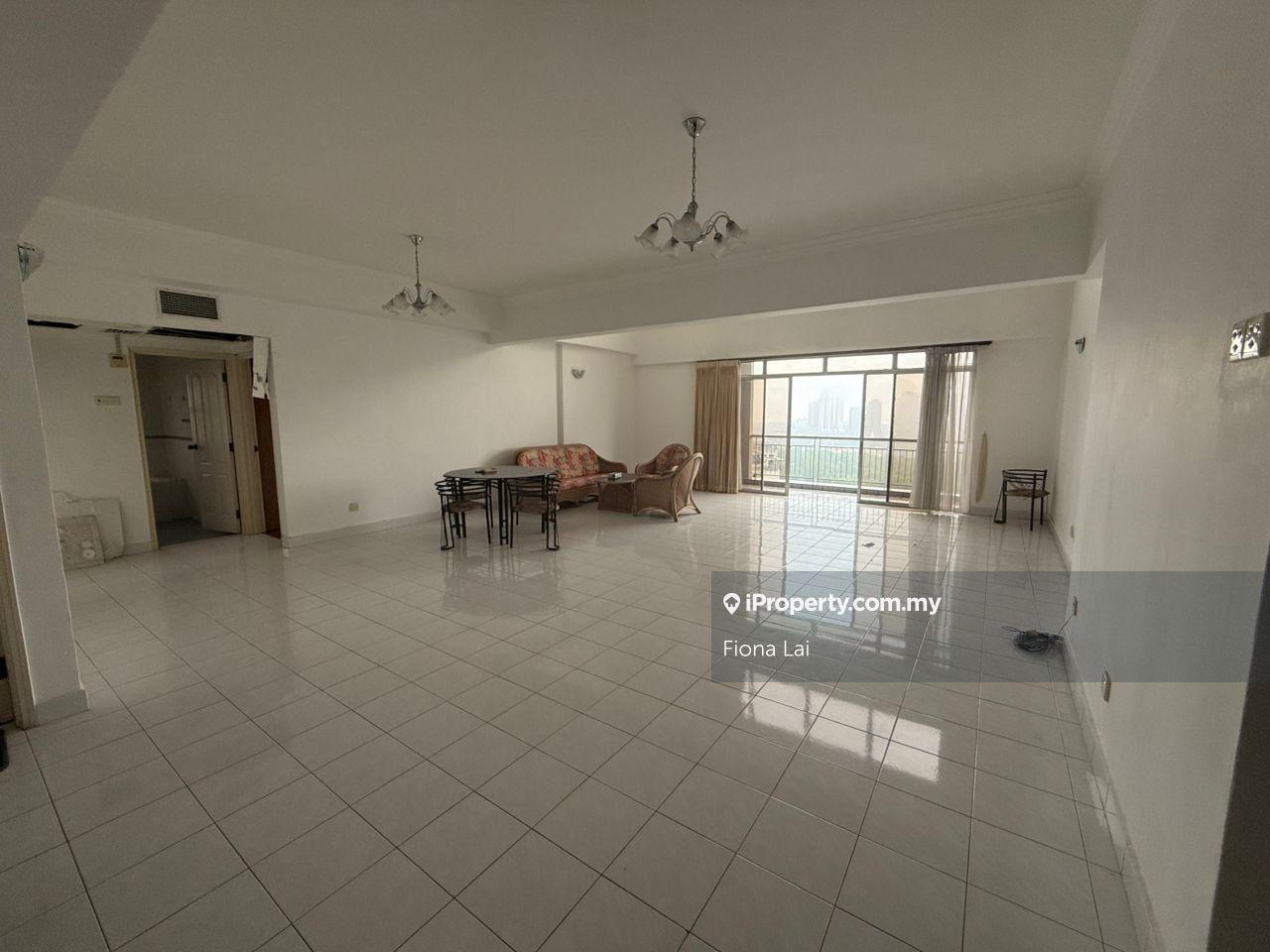 Indah Samudra Condo penthouse type, unblock view city & sea view