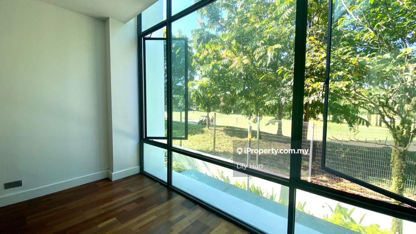 East Residence Townhouse for Sale