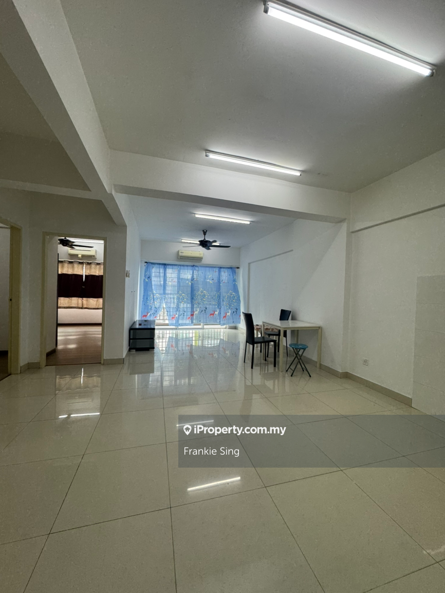 Casa Tropika condominium, puchong Utama ,batu 14,bandar puteri puchong