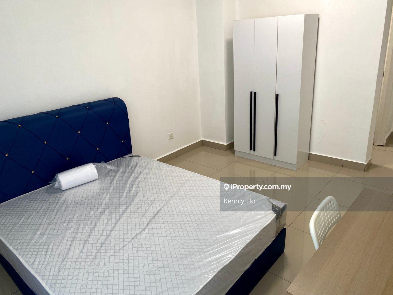 Pacific place, master room, mix gender, fully furnished, lrt station 